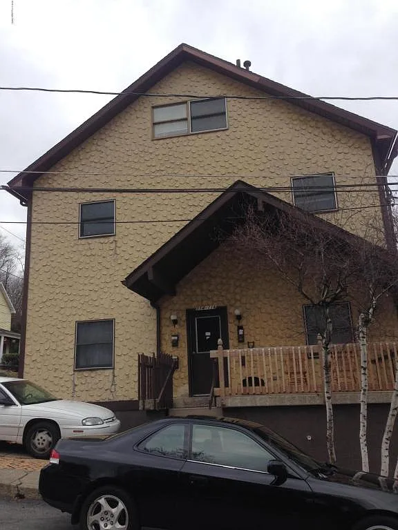 116-118 Spruce St photo 1