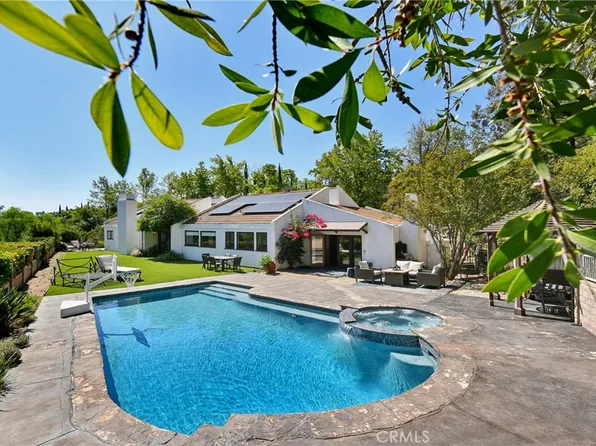 191 Dapplegray Rd, Bell Canyon, CA 91307