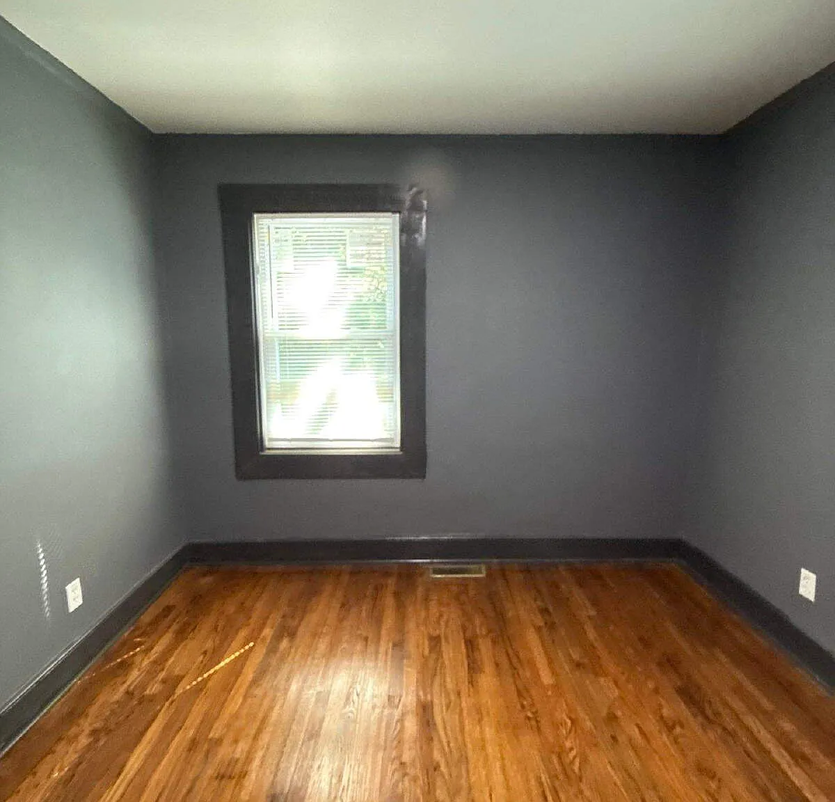 3 bed, 1.5 bath, 1168 sqft, $1,550 — Photo 3