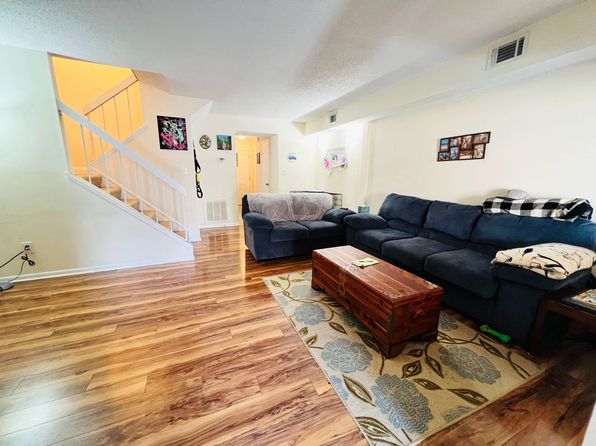 733 Tilden Pl