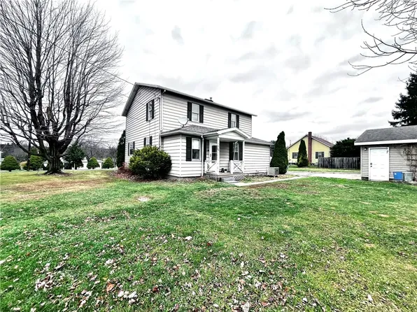 302 11th St, Bradenville, PA 15620