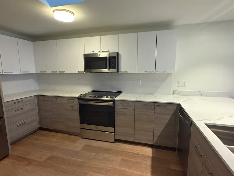 1077 Commonwealth Ave #516D — Photo 3
