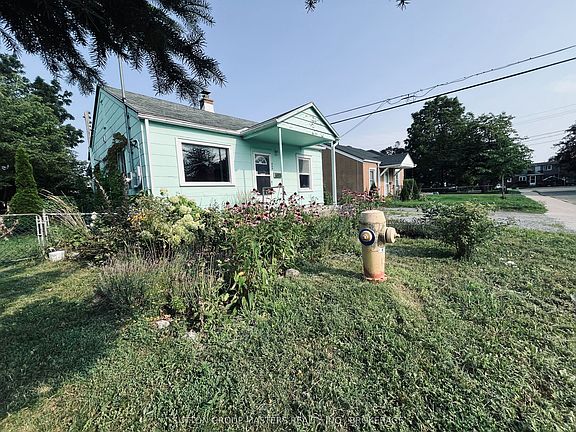 3rd image of 459 Nelson St