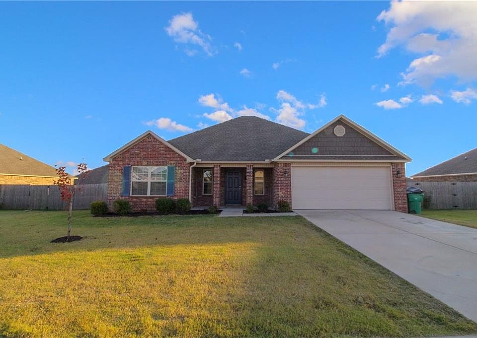 1st image of 601 Saddlehorn Dr