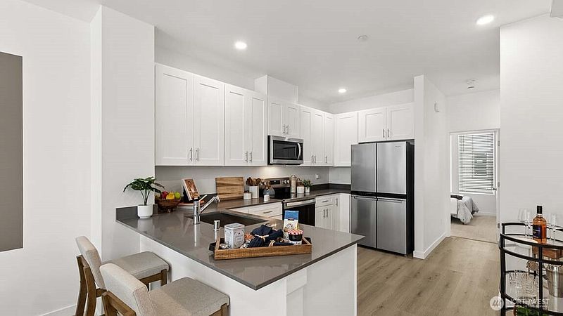 3rd image of 16830 20th Avenue W #D2