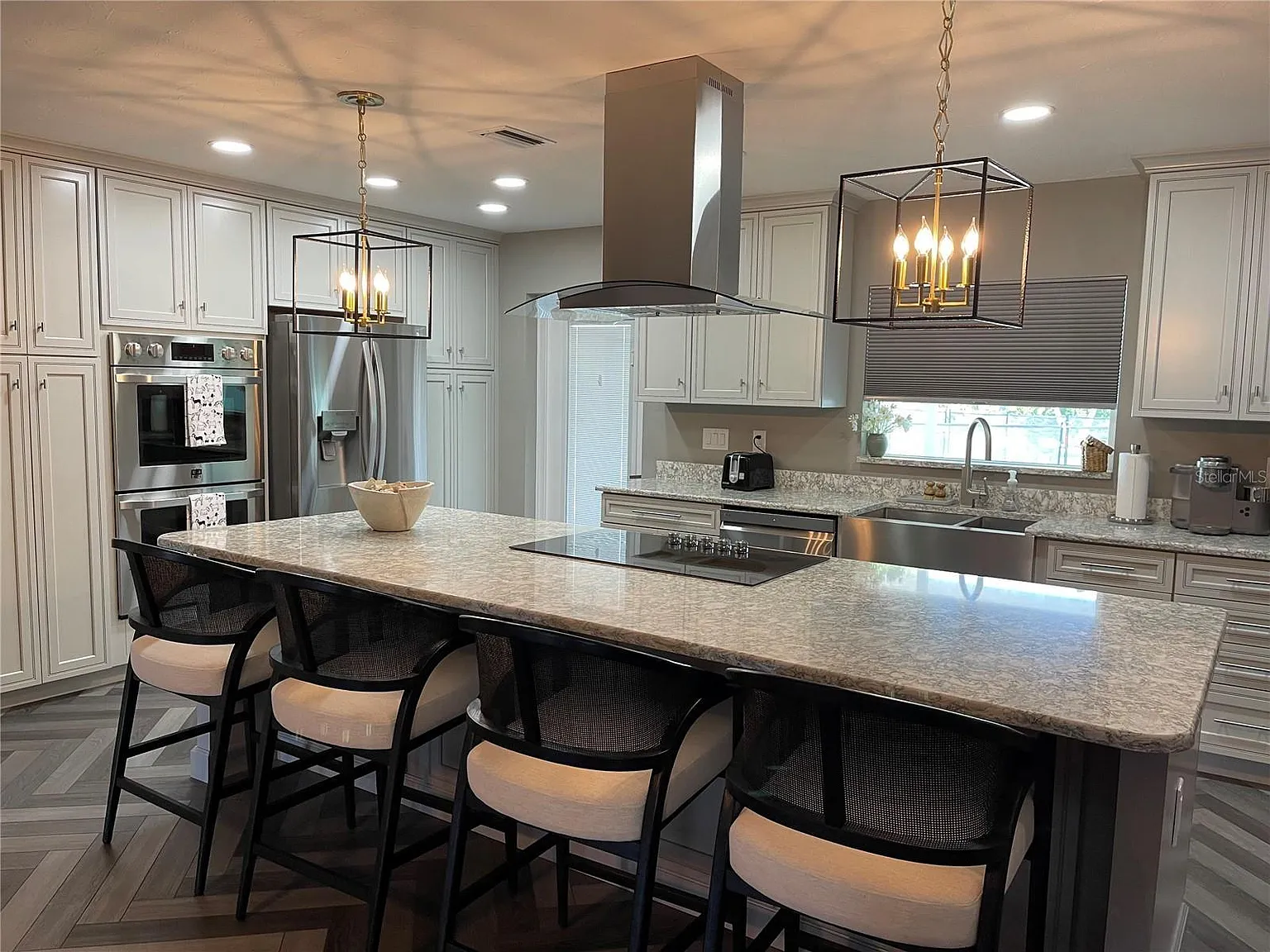 3 bed, 2.0 bath, 1571 sqft, $10,000 — Photo 4