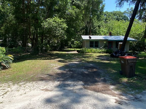 3rd image of 628 NE 31st St