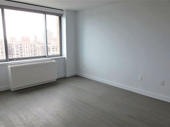 4th image of 101 W End Ave APT 32B