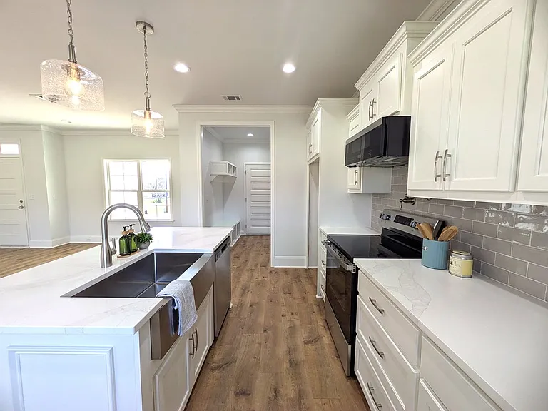 111 Nicole Britt Dr — Photo 12