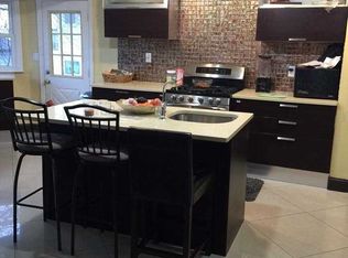 445 Peninsula Blvd, Cedarhurst, NY 11516