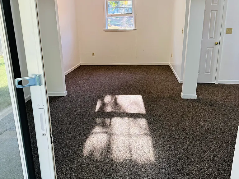 1675 Park Lawn Dr — Photo 8