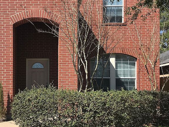 2nd image of 24914 Mills Manor Dr