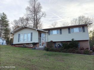 121 Cedar Rd, Clinton, TN 37716
