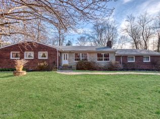 319 Pinebrook Rd, Manalapan, NJ 07726