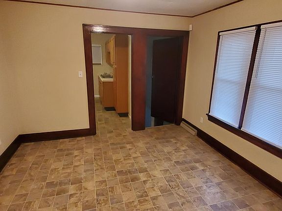 3rd image of 3008 Myrtle Ave