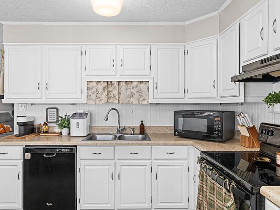 5th image of 287 Phillips Dr