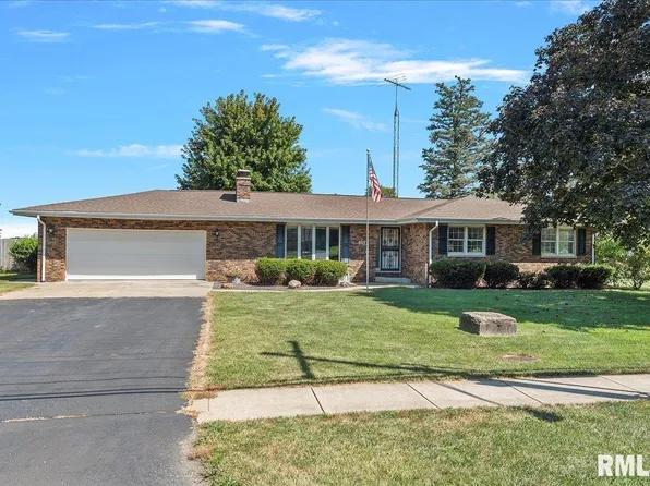 1236 N 7th St, Riverton, IL 62561