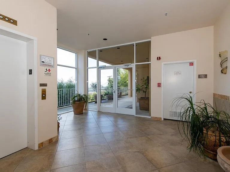 416 Portofino Dr #201 — Photo 22