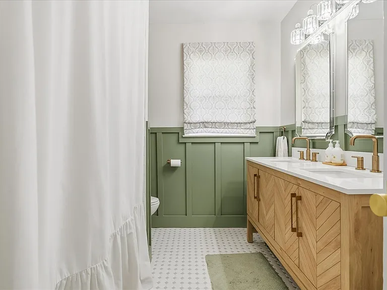 4665 Park Ave — Photo 23