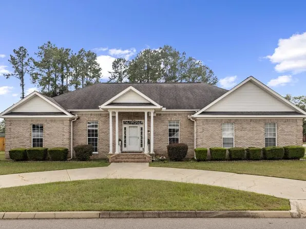 59 Oak Lake Dr, Enterprise, AL 36330