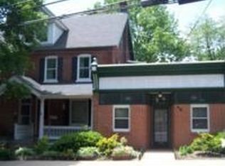 418 W Walnut St, Perkasie, PA 18944