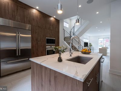 106 Sansom St, Philadelphia, PA, 19106