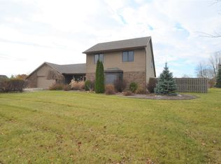 3130 Oak Borough Run, Fort Wayne, IN
