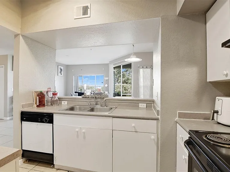 5132 City St #317 — Photo 23