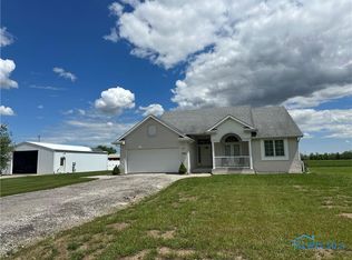4159 N Sonny Dr, Millbury, OH 43447