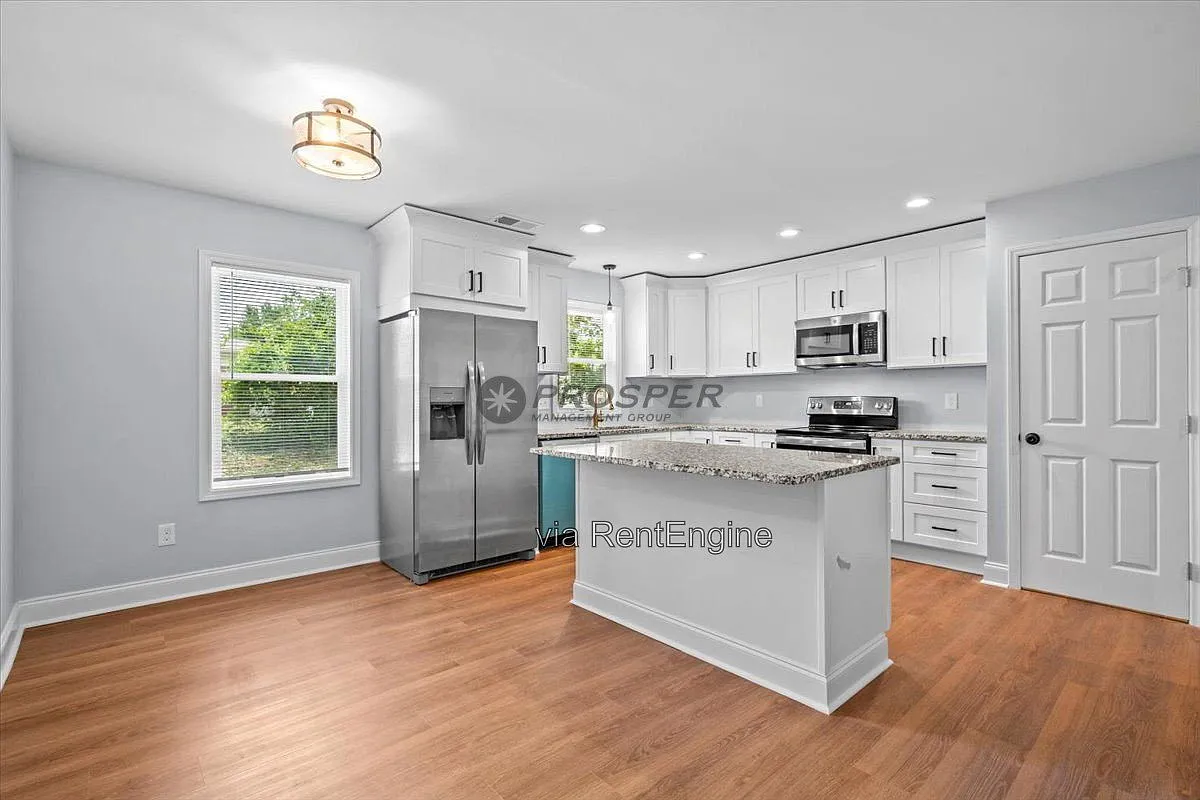 3 bed, 2.0 bath, 1650 sqft, $1,895 — Photo 4