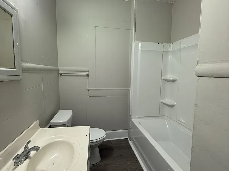 3116 Steiner Ave SW — Photo 8