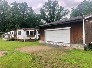 811 2nd St SE, Roseau, MN 56751
