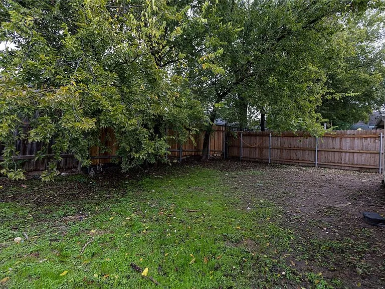 4612 Blue Meadow Dr — Photo 25