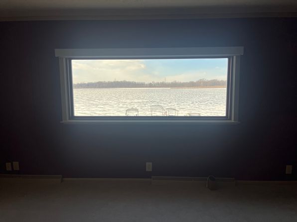 2083 Chapman Lake Dr #1, Warsaw, IN 46582