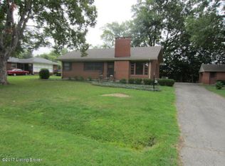 21 Cardwell Way, Hurstbourne Acres, KY 40220