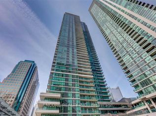 33 Bay St #913, Toronto, ON M5J 2Z3
