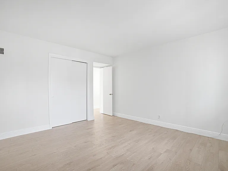 1649 SE 4th St #B-3 — Photo 14