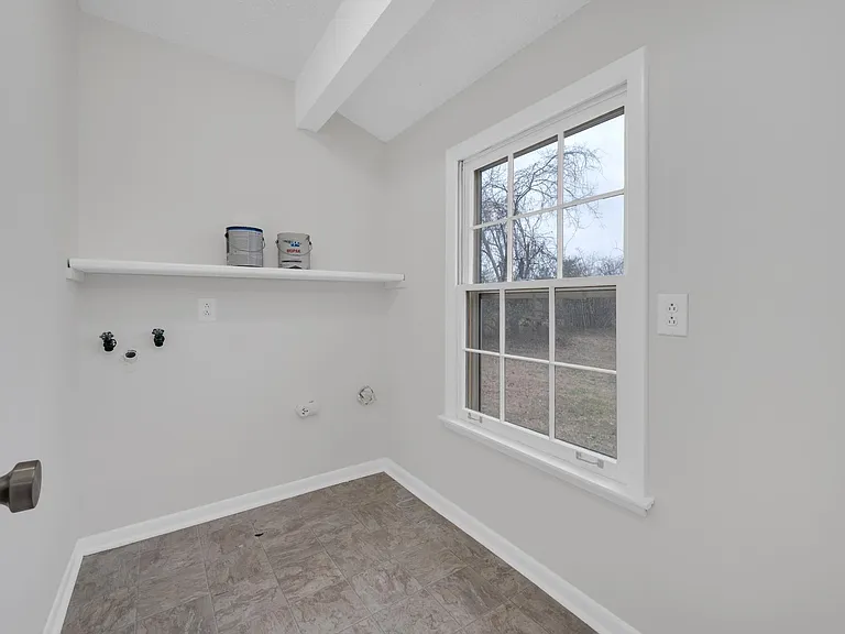 102 Jennings Dr #B — Photo 5