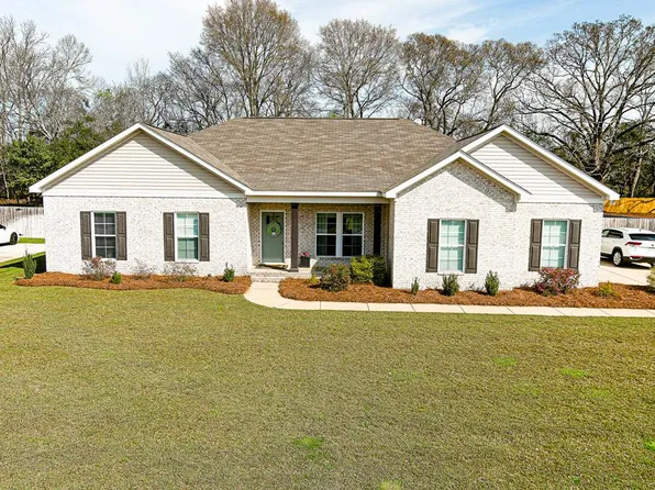 214 Magnolia Ln, Newton, AL 36352