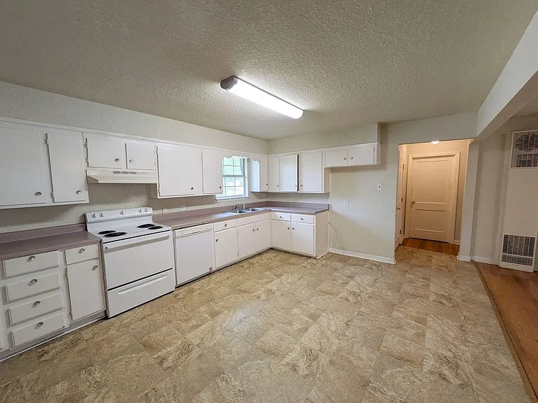 306 Bridal Wreath Ave — Photo 5
