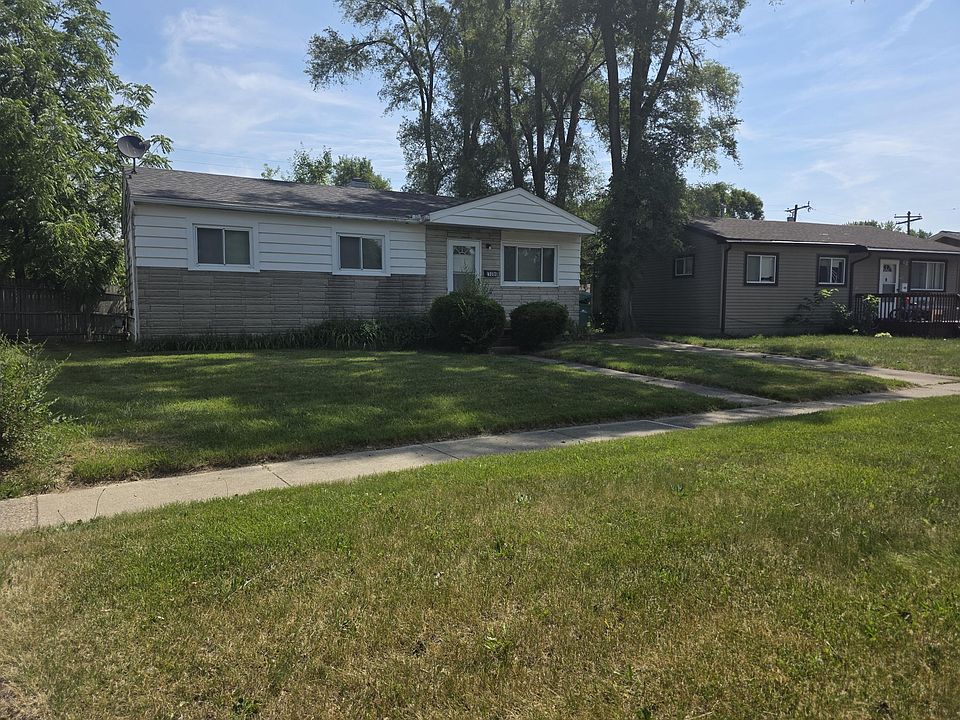 1st image of 1060 Commonwealth Ave