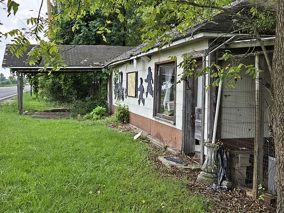 5th image of 2865 Mechanicsburg Rd