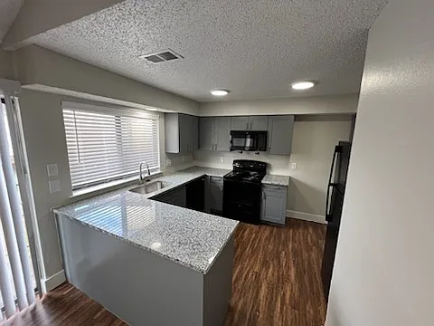 Amber Creek Apartments — Photo 14