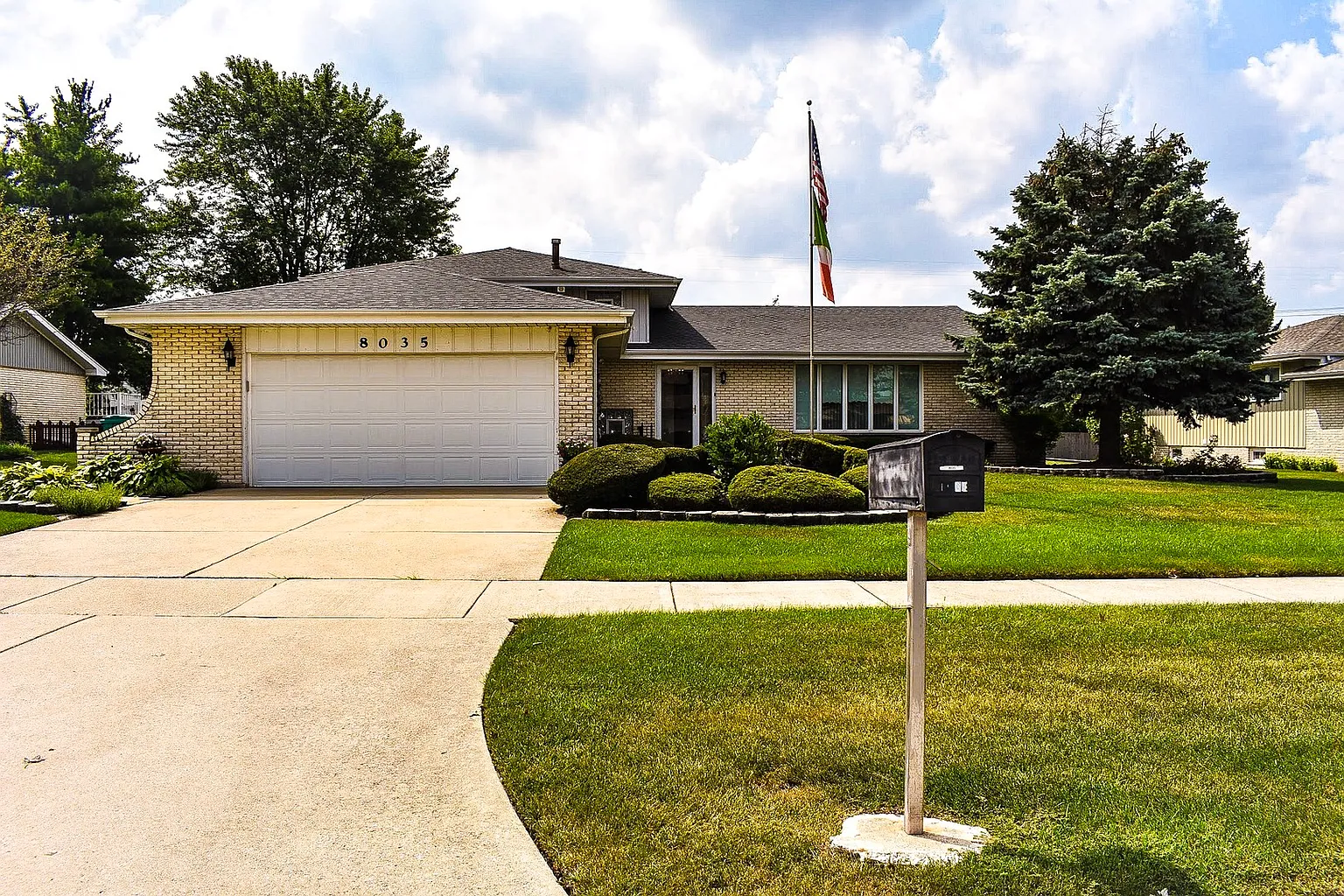 8035 Wheeler Dr photo 1