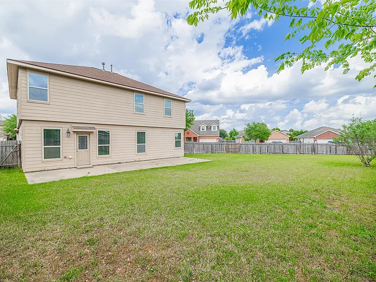 25322 Saddlebrook Ranch Dr — Photo 19
