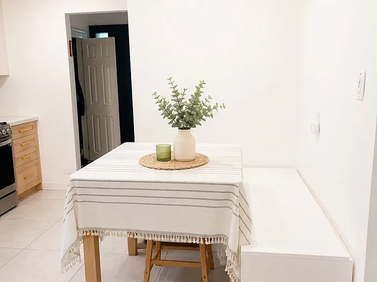 37 Bainbridge Ave — Photo 4