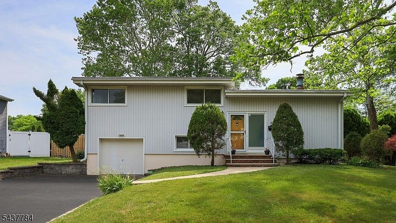 1st image of 88 North Glenwood Rd