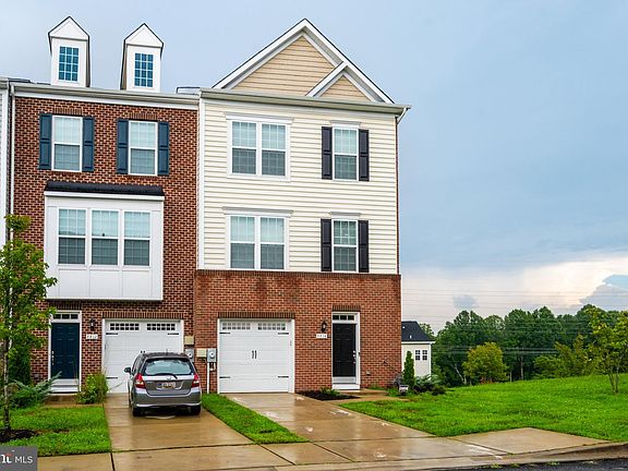 3rd image of 8814 Sweet Rose Ct