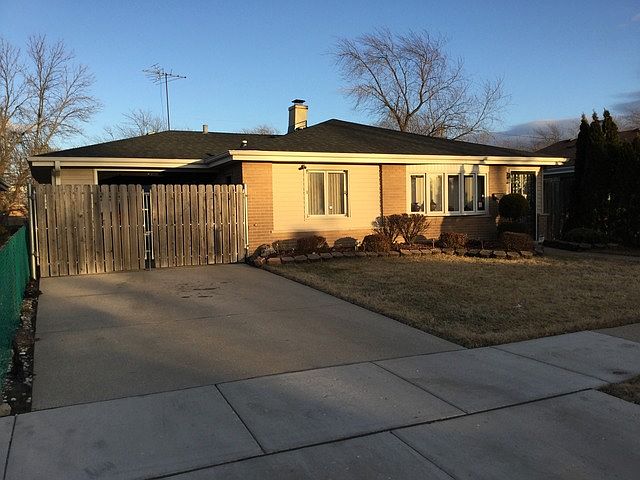 2nd image of 1385 Woodview Ave