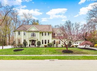 19 Douglas Rd, Lexington, MA 02420